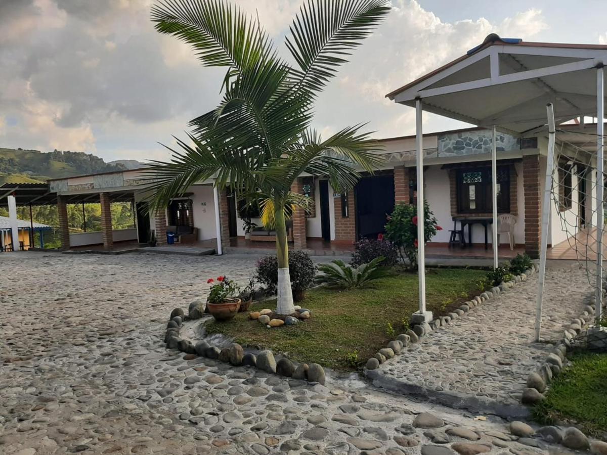 Finca Hotel La Fragata Santa Rosa de Cabal Exteriör bild